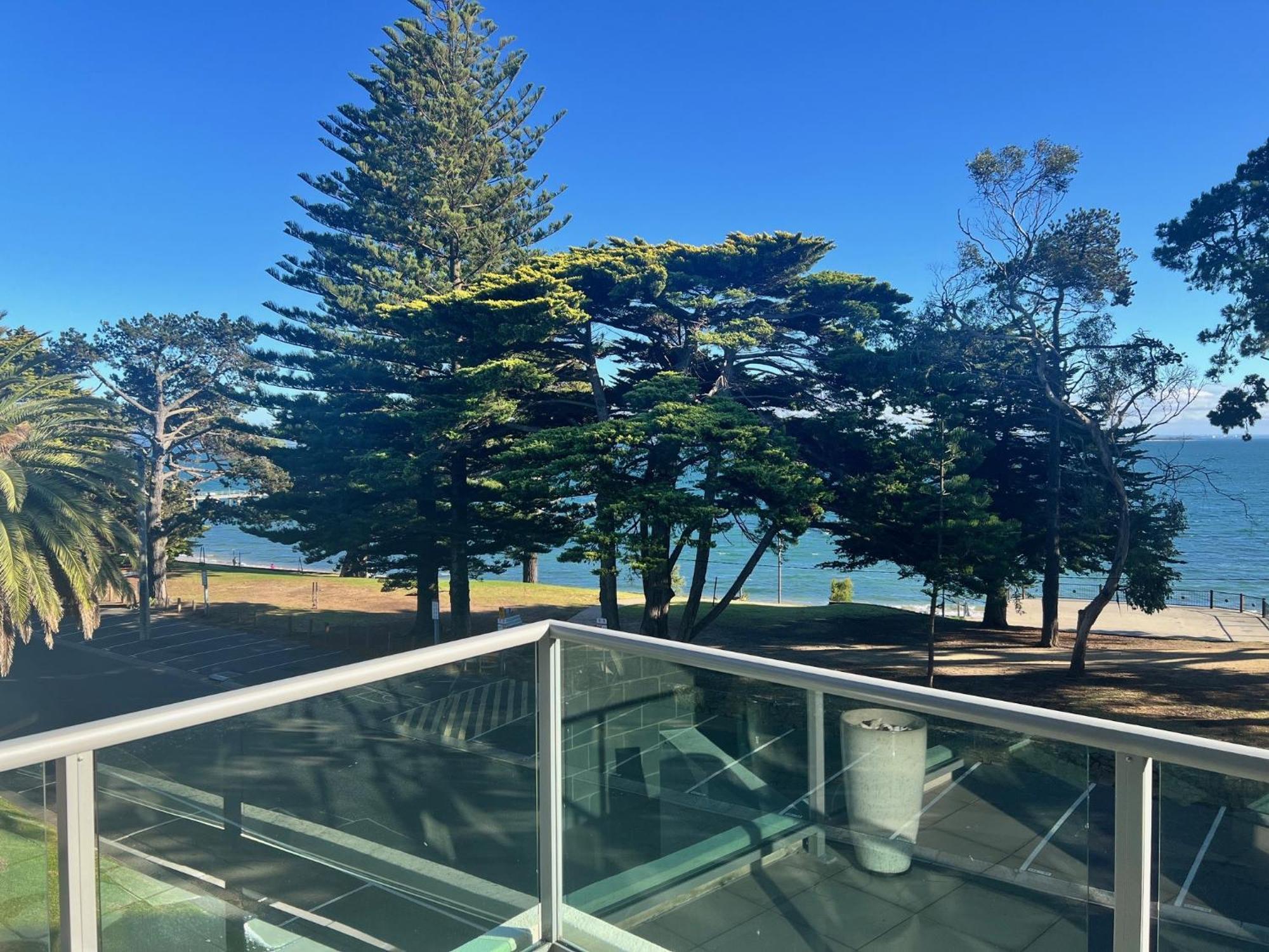 Phillip Island Holiday Apartments カウズ エクステリア 写真