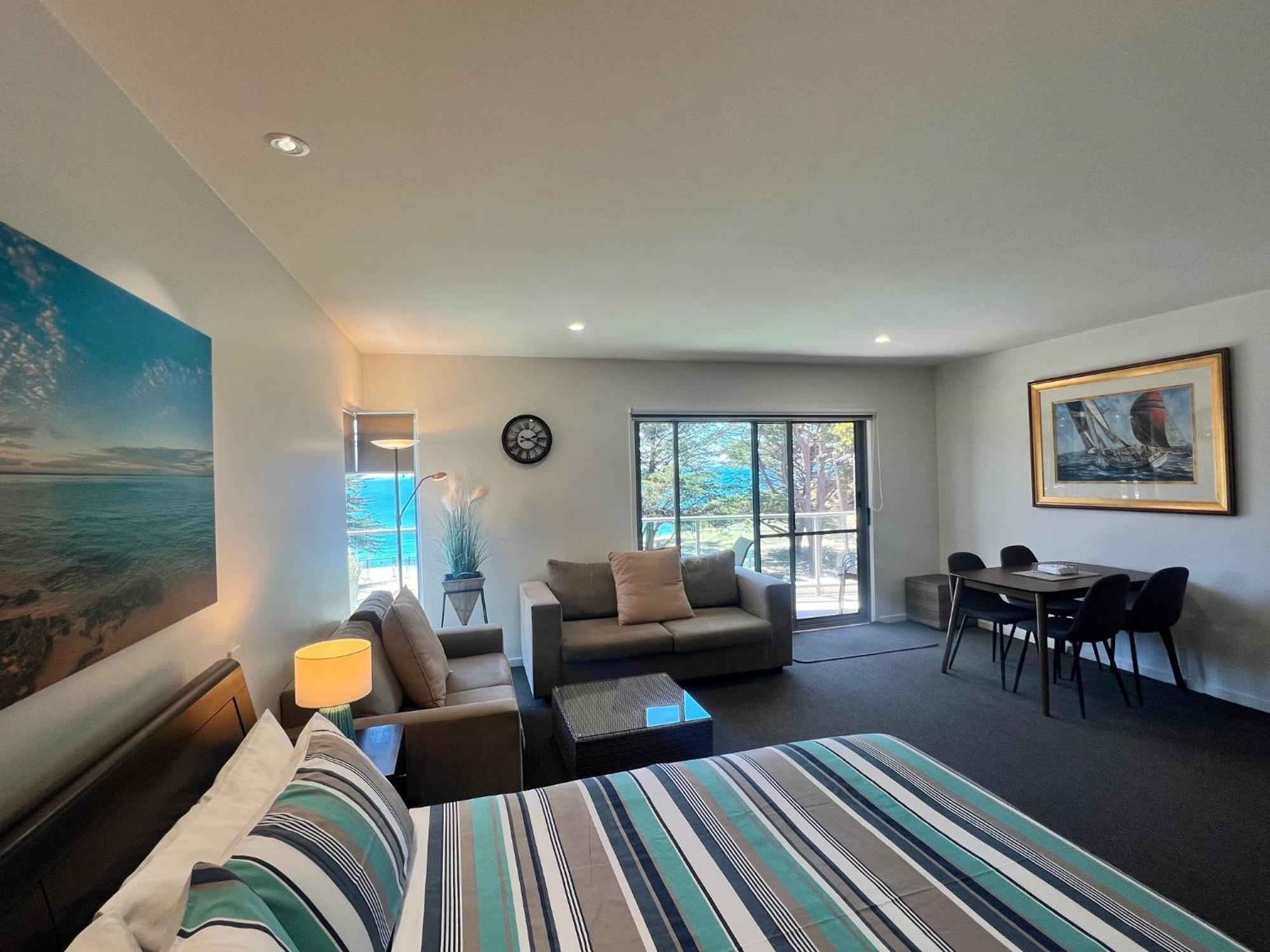Phillip Island Holiday Apartments カウズ エクステリア 写真