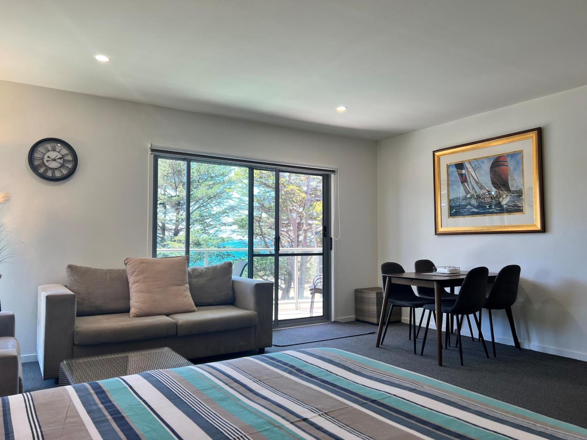 Phillip Island Holiday Apartments カウズ エクステリア 写真